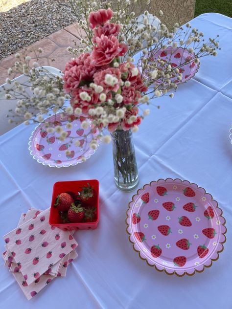 Strawberry Brunch Theme, Strawberry Theme Picnic, Berry First Birthday Flower Arrangement, Strawberry Shortcake Centerpieces Ideas 1st Birthday Parties, Strawberry First Birthday Theme Centerpieces, Berry Themed First Birthday Decor, Strawberry First Birthday Centerpieces, Strawberry Birthday Centerpiece Ideas, Strawberry Birthday Party Theme Centerpieces