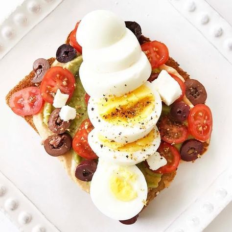 Healthy Mediterranean Diet Breakfast Ideas and Recipes | Shape Magazine Mediterranean Diet Breakfast Ideas, Diet Breakfast Ideas, Mediterranean Diet Breakfast, Breakfast Diet, Meals Breakfast, Mediterranean Foods, Mediterranean Breakfast, Mediterranean Meals, International Dishes