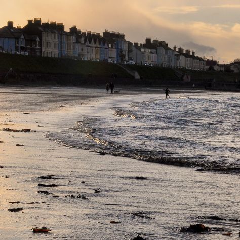 Ballyholme Beach, Bangor, Co Down, Northern Ireland Bangor Northern Ireland, Cliffs Of Moher, Bangor, Galway, Belfast, Northern Ireland, Dream House, Travel