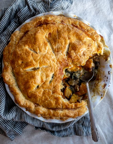 Pumpkin Pot Pie with Sausage & Kale - Dishing Up the Dirt Pumpkin Pot Pie, Vegan Pot Pie Recipe, Kale Dishes, Pumpkin Sausage, Pumpkin Pot, Vegetable Gravy, Vegan Pot Pies, Sausage Kale, Puff Pastry Crust