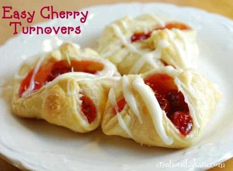 Cherry Turnovers With Puff Pastry, Easy Cherry Turnovers, Turnovers With Puff Pastry, Chanukah Recipes, Pastry Treats, Cherry Turnovers, Puff Pastry Recipes Dessert, Pastry Dough Recipe, Cherry Pies