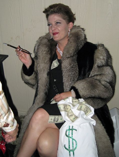 West African Party Theme | Murder Mystery Games | www.bepartofthemystery.com | https://www.etsy.com/shop/MurderMystery101 Rich Wife Costume, Millionaire Costume Ideas, Rich Halloween Costume, Money Costume Ideas, Money Costume Women, Rich Person Costume, Mob Wife Halloween Costume, Bag Of Money Costume, Millionaire Costume