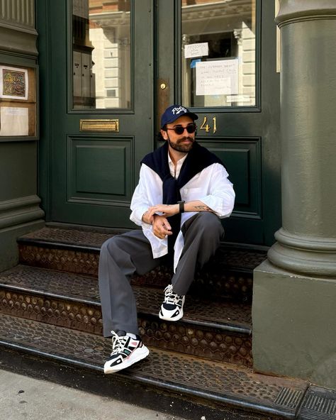 Sunday vibes ☀️ Shirt - @cosstores Sweater - @softgoat_man Pants - @thefrankieshop Shoes - @sandroparis Cap - @poloralphlauren Sunglasses - @modoeyewear Summer Outfits For Men, Streetwear Summer Outfits, Outfits Men Streetwear, Summer Outfits Men Streetwear, Sunday Vibes, Outfits For Men, Streetwear Summer, Summer Street, Tailored Shorts