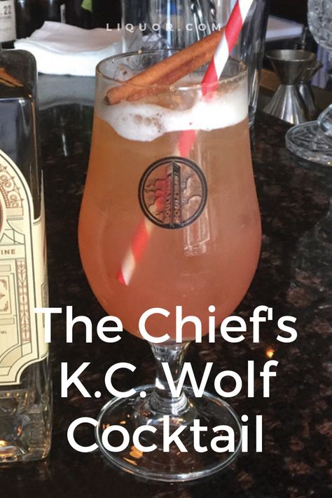 Four teams will battle for the NFL Super Bowl LIII Championship title! This cocktail is inspired by the Kansas City Chiefs. Local ingredients include Rieger & Co. Midwestern dry gin, homemade wild plum syrup, freshly squeezed lemon juice, apple cider vinegar and Boulevard Tank 7 Farmhouse ale. Go Chiefs! Chiefs Themed Drinks, Superbowl Drinks, Chiefs Drink Ideas, Kc Chiefs Food Ideas, Chiefs Cocktail, Chiefs Themed Cocktail, Super Bowl Drinks Alcoholic, Kc Chiefs Cocktail, Kansas City Chiefs Alcohol Drinks