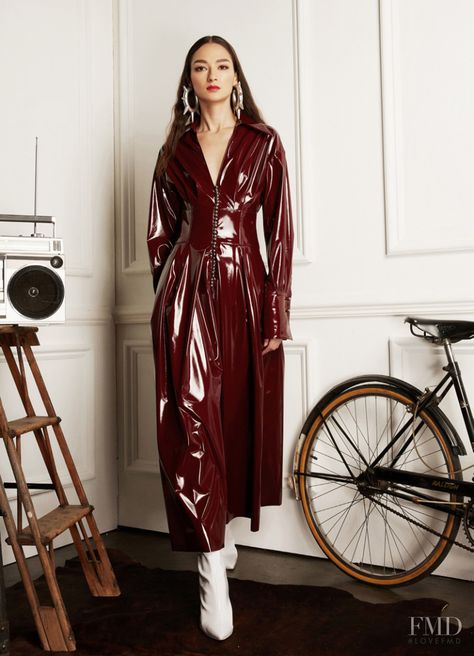 Photo feat. Bruna Tenório - Victoria Hayes - Autumn/Winter 2018 Ready-to-Wear - Lookbook | Brands | The FMD #lovefmd Dress With White Boots, Toddler Pageant Dresses, Brand Lookbook, Mantel Cape, Vinyl Fashion, Rainwear Fashion, Leather Midi Dress, Vinyl Clothing, Shiny Clothes