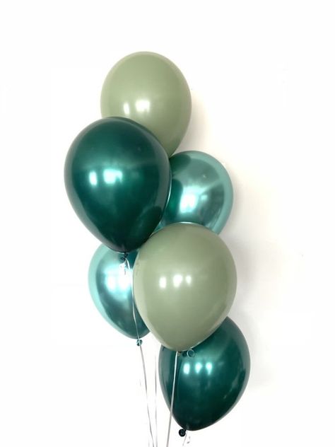 Forest Green Balloons, Emerald Balloons, Dark Green Birthday Theme, Green Birthday Theme, Wedding Decor Green And Gold, Eucalyptus Balloon, Light Green Wedding, Wedding Decor Green, Green Wedding Decor