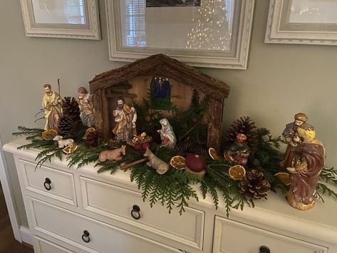 Tabletop Nativity Scene Display Ideas, Mantel Nativity Scene Display, Decorating With Nativity Scenes, Indoor Nativity Display Ideas, Nativity Set Display Ideas Table, Nativity Scene Display Ideas, Navity Scene Display, How To Display Nativity Sets, Nativity Scene Display Indoor Ideas