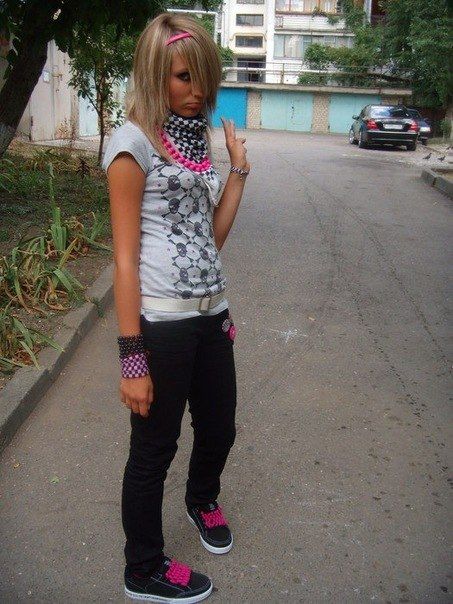 2007 Emo Aesthetic, 2008 Emo Fashion, 2010 Emo Fashion, 2007 Emo, 2010s Emo, Scene Kid Outfits, 2010 Emo, 2007 Aesthetic, Scene Girl Fashion