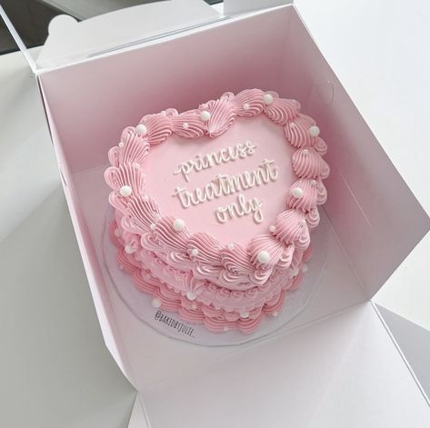 Pink And Gold Heart Cake, Birthday Cake Lettering, 77 Birthday Cake, Pink Heart Cake Birthday, Libra Cake Ideas, Birthday Cake Ideas Pink, Libra Cake, Birthday Cake For Women Simple, Pink Birthday Decorations