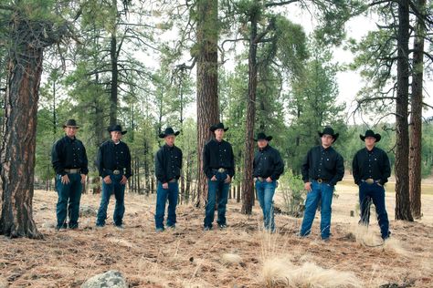 Western Wedding Groomsmen, Groomsmen Jeans, Country Wedding Groomsmen, Jeans Wedding, Wedding Groomsmen Attire, Black Cowboy Hat, Groomsmen Outfits, Cowboy Wedding, Camo Wedding