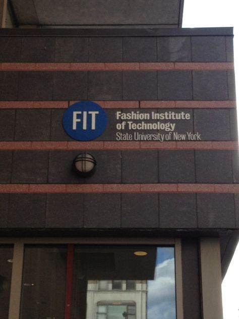 Fit University, College Vision Board, Fashion Institute Of Technology, Fashion Dream Job, College Aesthetic, Dream College, Nyc Aesthetic, Nyc Life, New York Life