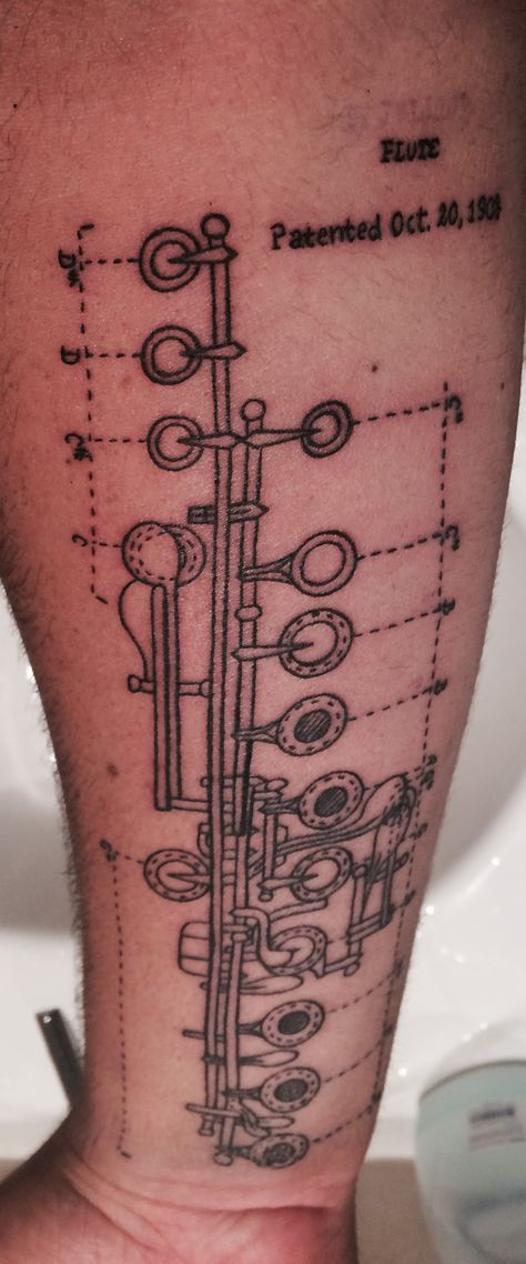 Tatoo of the patent of 1908 from flute design awesome work Flute Keys Tattoo, Flute Tatoos, Flute Tattoo, Flute Drawing, Flute Design, Key Tattoo, Punk Culture, First Tattoo, Body Mods