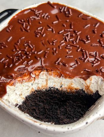 Authentic Southern Shrimp and Grits - Bad Batch Baking - Restaurant Copycat Recipes & Family Favorites Easiest Chocolate Cake, 3 Ingredient Cakes, Restaurant Copycat Recipes, Chocolate Oreo Cake, Super Easy Desserts, Restaurant Copycat, Recipes Family, Easy Chocolate Cake, Traditional Cakes