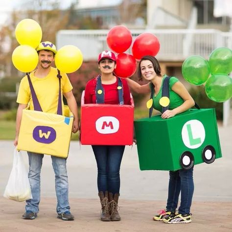 Mario cart Super Mario Bros Costumes, Mario Kart Costumes, Mario Bros Costume, Mario Halloween Costumes, Mario Bros Birthday Party Ideas, Super Mario Bros Birthday Party, Mario Costume, Mario Y Luigi, Mario E Luigi