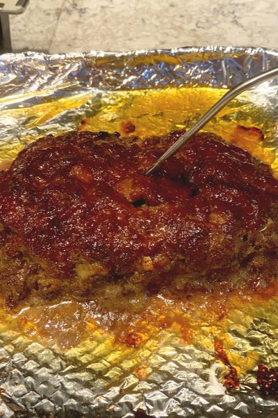 Air Fryer Meatloaf Recipe - Moist & Juicy Every Time! - Make Your Meals Air Fry Meatloaf, Air Fryer Meatloaf Recipe, Air Fryer Turkey Meatloaf Recipe, Air Fryer Meatloaf, Airfryer Meatloaf, Meatloaf In Air Fryer, Meatloaf Air Fryer Recipes, Meatloaf In Air Fryer Oven, Airfryer Meatloaf Recipe