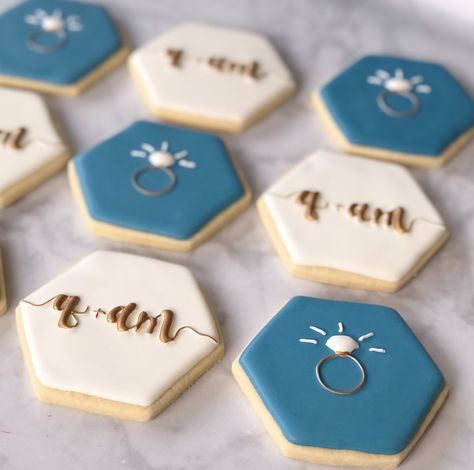 Simply modern. Bride and Groom initials and the ring say it all. They are Celebrating big but keeping the details simple. This bridal shower set incorporated the couple's wedding colors of navy and white. Adding all the personalization makes each and every cookie set unique and super special. DM to inquire about cookies for your next occasion. Big or small, simple or elaborate, I'm ready to make them just for you! Modern Bride And Groom, Shower Set, Modern Bride, Wedding Couples, Bride And Groom, Cookie Decorating, Wedding Colors, Navy And White, Tampa