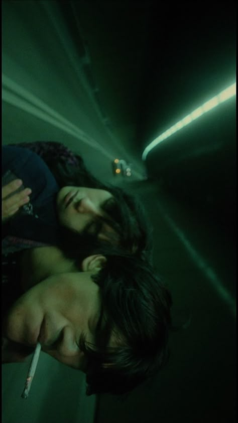 Fallen Angel Wang Kar Wai, Fallen Angels Movie Stills, Fallen Angel Movie Wallpaper, Fallen Angles Film, Grunge Movie Aesthetic, Famous Movie Stills, Wong Kar Wai Aesthetic Photography, Romantic Movie Aesthetic, Fallen Angels 1995 Aesthetic Wallpaper