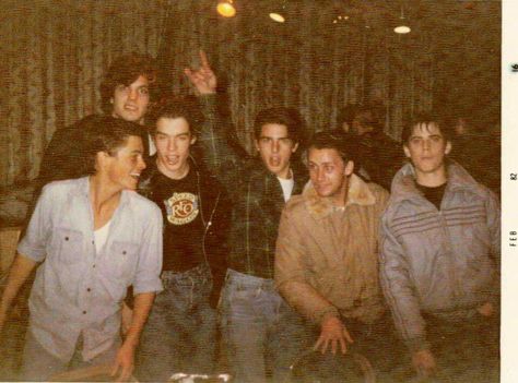 Rob Lowe, Darren Dalton, Adam Baldwin, Tom Cruise, Emilio Estevez, and C. Thomas Howell at the auditions for 'The Outsiders, 1982 Darren Dalton, Francis Wolff, Adam Baldwin, The Outsiders Imagines, The Outsiders Cast, The Outsiders Greasers, 80s Actors, Dallas Winston, The Outsiders 1983