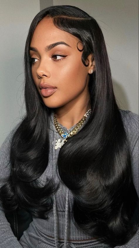 Hair Down Curled, Closure Side Part, Leave Out Hairstyles, Sew In Straight, Side Part Hair, Out Hairstyles, Part Hair, Weave Styles, Protective Hairstyles Braids