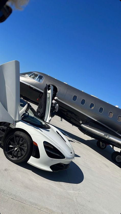 Mens Luxury Lifestyle, Money Millionaire, Billionaire Lifestyle Luxury Living, Car House, Luxury Private Jets, Private Plane, Rich Lifestyle, Luxury Lifestyle Dreams, Super Luxury Cars