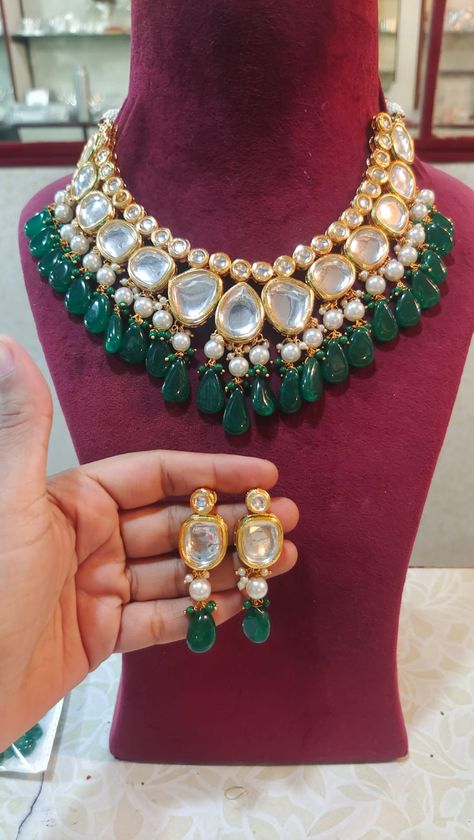 Hand Set Kundan Choker Necklace, Festive Meenakari Choker Jewelry, Ceremonial Meenakari Choker, Multicolor Meenakari Choker Jewelry, Luxury Meenakari Choker Necklace, Kundan Meenakari Choker, Bridal Choker, Party Necklace, Kundan Necklaces