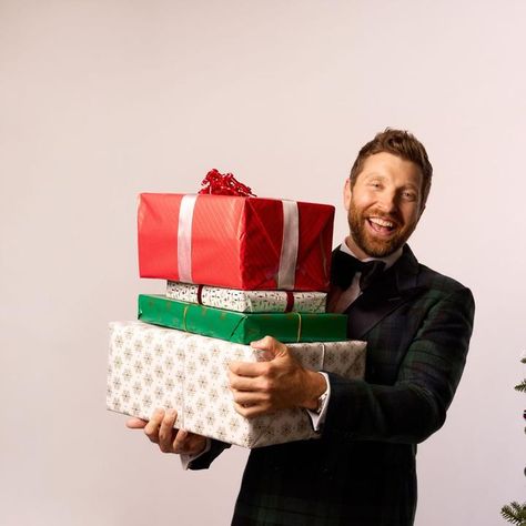 Brett Eldredge on TikTok Brett Eldredge Selfie, Brett Eldredge, Bing Crosby, Christmas Albums, White Christmas, All Things Christmas, User Profile, Twitter Card, Twitter Image