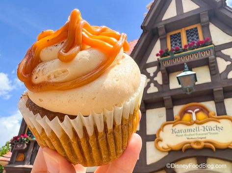 Epcot Snacks, Autumn Foods, Buttercream Frosting For Cupcakes, Caramel Pumpkin, Caramel Treats, Pumpkin Cupcake, Disney Treats, Epcot Food, Disney Snacks