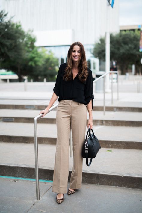 The Miller Affect wearing khaki trousers in Julie fit from LOFT Trouser Formal Women, Khaki Dress Pants Outfit Women, Formal Trousers Outfit, Khaki Trouser Outfit Women, Women Trousers Outfits, Khaki Outfits For Women, Khaki Trousers Outfit, Formals For Women, Formal Trousers Women