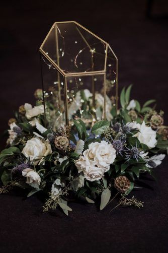 Wedding Center Pieces Fairy Lights, Wedding Centerpieces Celestial, Summer Celestial Wedding, Wedding Centerpieces With Crystals, Crystals Centerpieces Wedding, Celestial Wedding Centerpieces Wedding Table Decor, Starry Wedding Bouquet, Space Wedding Centerpieces, Night Sky Wedding Centerpieces