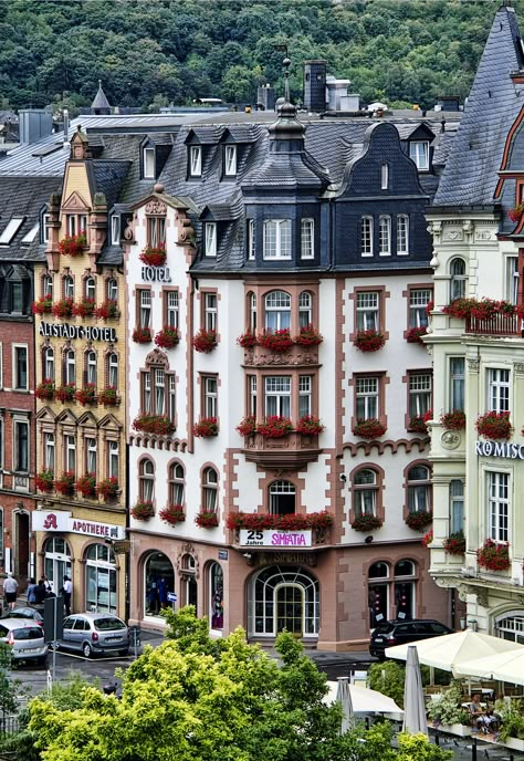 https://flic.kr/p/qEChUA | TRIER-TREVERIS | Detail of the beautiful German city of Trier with its charming buildings. Urban Sketchbook, Trier Germany, German Cities, German Architecture, Rhineland Palatinate, Visit Germany, European Culture, Beautiful Architecture, Germany Travel