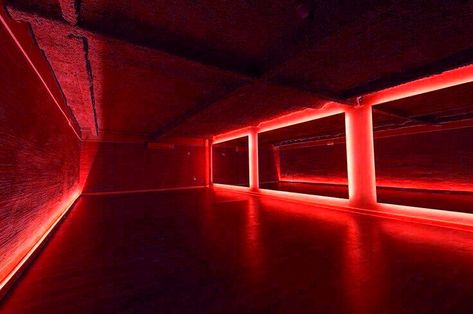 Dance Studio Led Lights, Dark Dance Studio, Home Pole Studio, Dance Studio Aesthetic, Concrete Room, Dance Studio Design, Dance Studio Decor, Home Dance Studio, Gym Design Interior