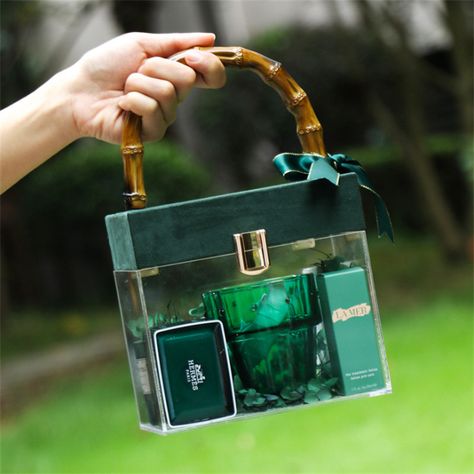 Transparent Bag Hampers, Acrylic Packaging Design Boxes, Luxury Handheld Box Bag For Gift, Acrylic Box Packaging, Clear Box Packaging, Luxe Packaging, Transparent Candle, Clear Bag Packaging, Wedding Favors Candy