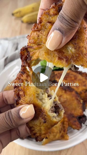 Helena Faustin on Instagram: "These viral sweet plantain patties had everyone in a tizzy when Fried Plantain and Beef Patties got together and made a baby! A drama free match made in heaven! 😂 Would you try this? Comment ‘recipe’ and I’ll DM you the link to the recipe!" Sweet Plantains Recipes, Sweet Plantain Recipes, Plantains Recipes, Beef Patties Recipes, Fried Cornbread, Jamaican Beef Patties, Fried Plantain, Spanish Foods, Beef Meals