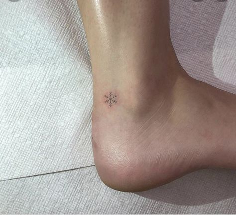 Snowflake Tattoo Ankle, Snowflake Tattoo Fineline, Cute Snowflake Tattoo, Mini Snowflake Tattoo, Small Snowflake Tattoo Wrist Snow Flake, Tattoo Ideas Snowflake, Snowflake Fine Line Tattoo, Dainty Snowflake Tattoo, Snowflake Tattoo Ideas