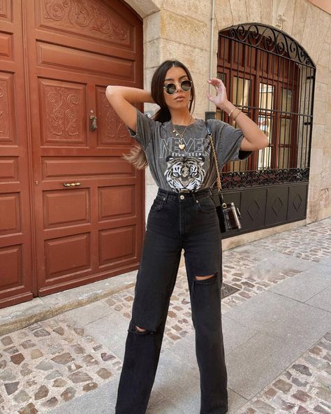 Wide Leg Black Jeans Outfit, Black Wide Leg Jeans Outfit, Wide Leg Outfit, Black Wide Leg Jeans, Wide Leg Jeans Outfit, Outfits Con Jeans, Casual Work Outfits Women, Outfits Jeans, Look Jean