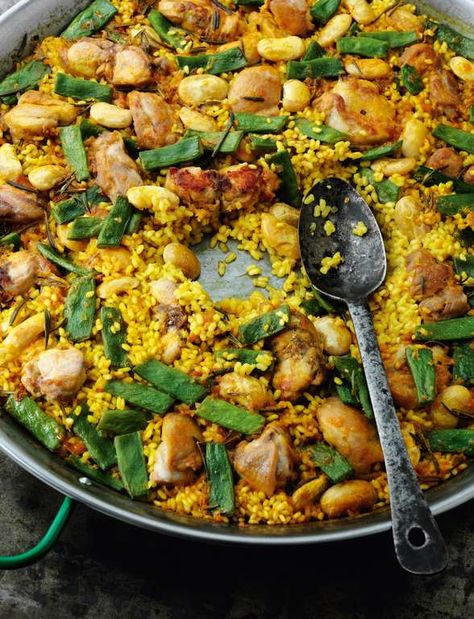 Rick Stein Traditional Spanish Paella Recipe Traditional Spanish Paella Recipe, Rick Stein Recipes, Mindful Meals, Spanish Paella Recipe, Spanish Paella, Rick Stein, Seafood Paella, Paella Recipe, Meals Recipes