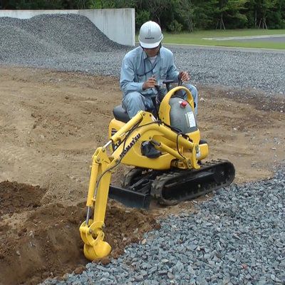 Small Excavator, Mini Engine, Army Equipment, Diy Machine, Mini Tractor, Mini Machine, Excavator For Sale, Custom Paint Motorcycle, Chicken Tractors