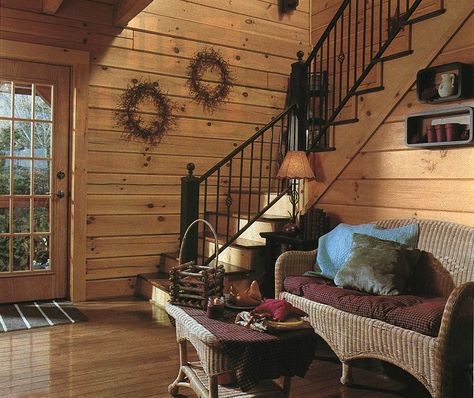 cozy log home interior Painted Logs, Log Home Interior Design, Log Walls, Modern Log Home, Cabin Homes Interior, Log Home Interior, Rustic Log Home, Log Cabin Interior, Log Home Interiors