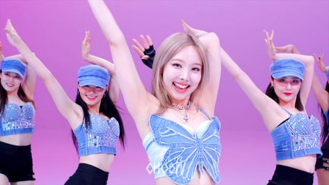 Nayeon Studio Choom, Studio Choom, Kpop Girls, Girl Group, Twitter