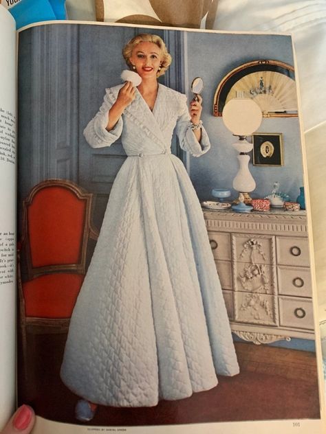 1950s Advertisements, Dressing Gown Pattern, Good Housekeeping Magazine, Vintage Loungewear, House Coat, Fashion 1950s, Good Housekeeping, Moda Vintage, House Dress