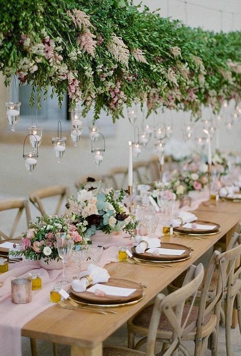 21 Chic Wedding Flower Decor Ideas ❤ simply chic wedding flower decor ideas greeneru and flower decor sposarmi it #weddingforward #wedding #bride Rustic Wedding Decorations, Wedding Table Designs, Bohemian Wedding Decorations, Top Wedding Trends, Coron, Wedding Forward, Long Table, Wedding Table Settings, Wedding Tablescapes