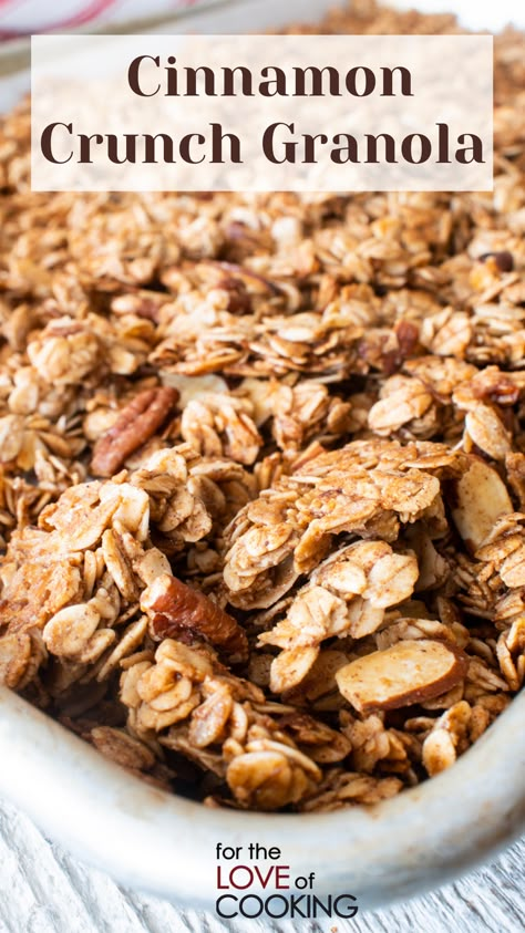 Cinnamon Granola Recipe, Cinnamon Granola, Granola Recipe Homemade, Cinnamon Crunch, Gluten Free Granola, Tasty Breakfast, Granola Recipe, Light Snacks, Granola Recipes