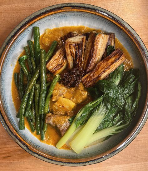 Filipino Kare Kare - felicemadethis Filipino Kare Kare, Kare Kare Recipe, Kare Kare, Beef Shank, Philippines Food, Vegetarian Dish, All Vegetables, Saute Onions, Peanut Sauce