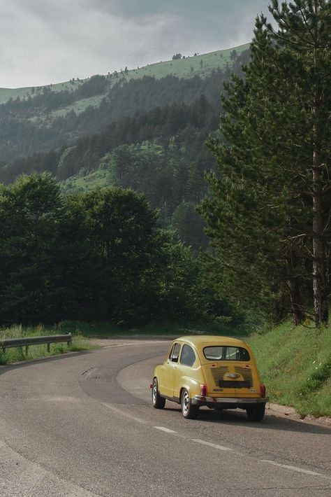 Highway Landscape, Transport Images, Mountain Drawing, Landscape Images, Ap Studio Art, Road Transport, Landscape Photography Nature, Car Driving, Photo Tree