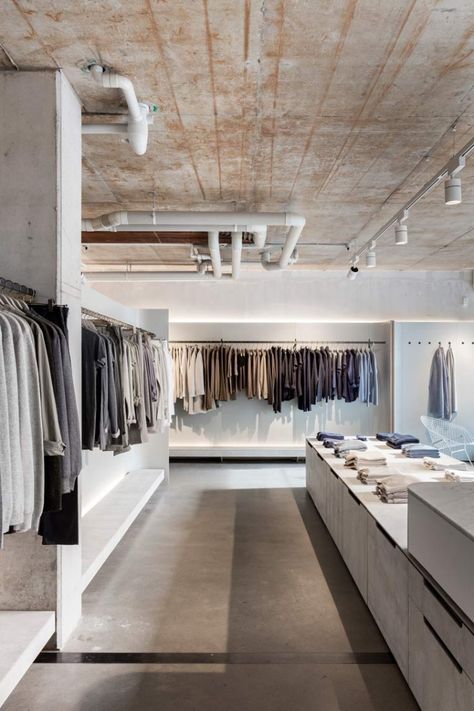 Interior Simple, Clothing Store Design, Ideas Clothes, Interior Vintage, Store Interiors, Shop House Plans, Interior Display, Shop Front Design, Boutique Interior