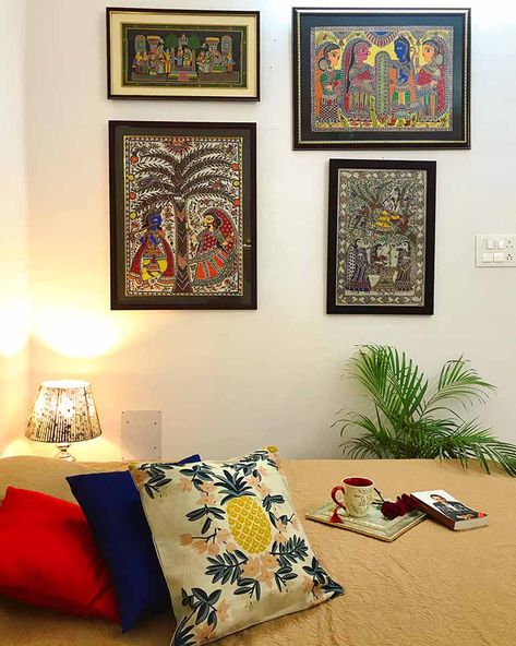 Madhubani Painting Wall Decor, Madhubani Painting Frames, Indian Room Design, Indian Style Home Decor, Desi Home Decor, Indian Style Home, Interior Design Painting, Mini Gallery, India Decor