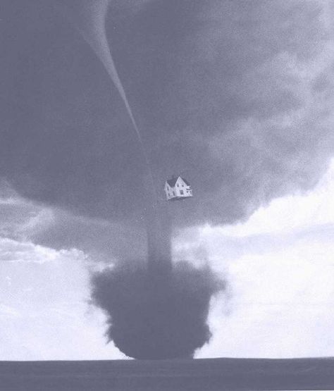 The house being taken up by a twister, still from The Wizard of OZ Wizard Of Oz Tornado, Wizard Of Oz Movie, Wizard Of Oz 1939, Dorothy Gale, Land Of Oz, The Wonderful Wizard Of Oz, Ruby Slippers, Yellow Brick Road, Emerald City