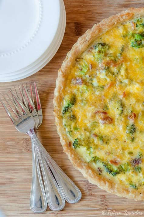 Cheesy Broccoli Bacon Quiche...perfect for Easter morning!! Bacon Quiche Recipe, Quick Foods, Cheddar Quiche, Broccoli Bacon, Bacon Quiche, Cheesy Broccoli, Savory Pies, Broccoli Cheddar, Think Food