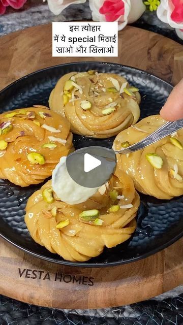 Easy Indian Sweet Recipes Quick, Indian Vegetarian Snacks Recipes, Easy Sweets Recipes Indian, Dessert Shots Recipes, Sweets Recipes Indian, Paan Ice Cream Recipe, Indian Sweets Recipes, Eid Dessert Recipes, Mithai Recipe