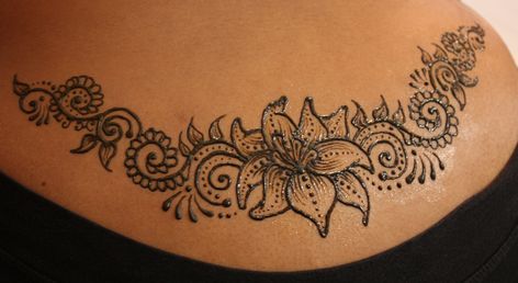 Abdomen Tattoo, Back Tattoos Spine, Lower Stomach Tattoos, Tattoos Back, Stomach Tattoos Women, Tattoos To Cover Scars, Belly Tattoos, Girl Back Tattoos, Foot Tattoos For Women